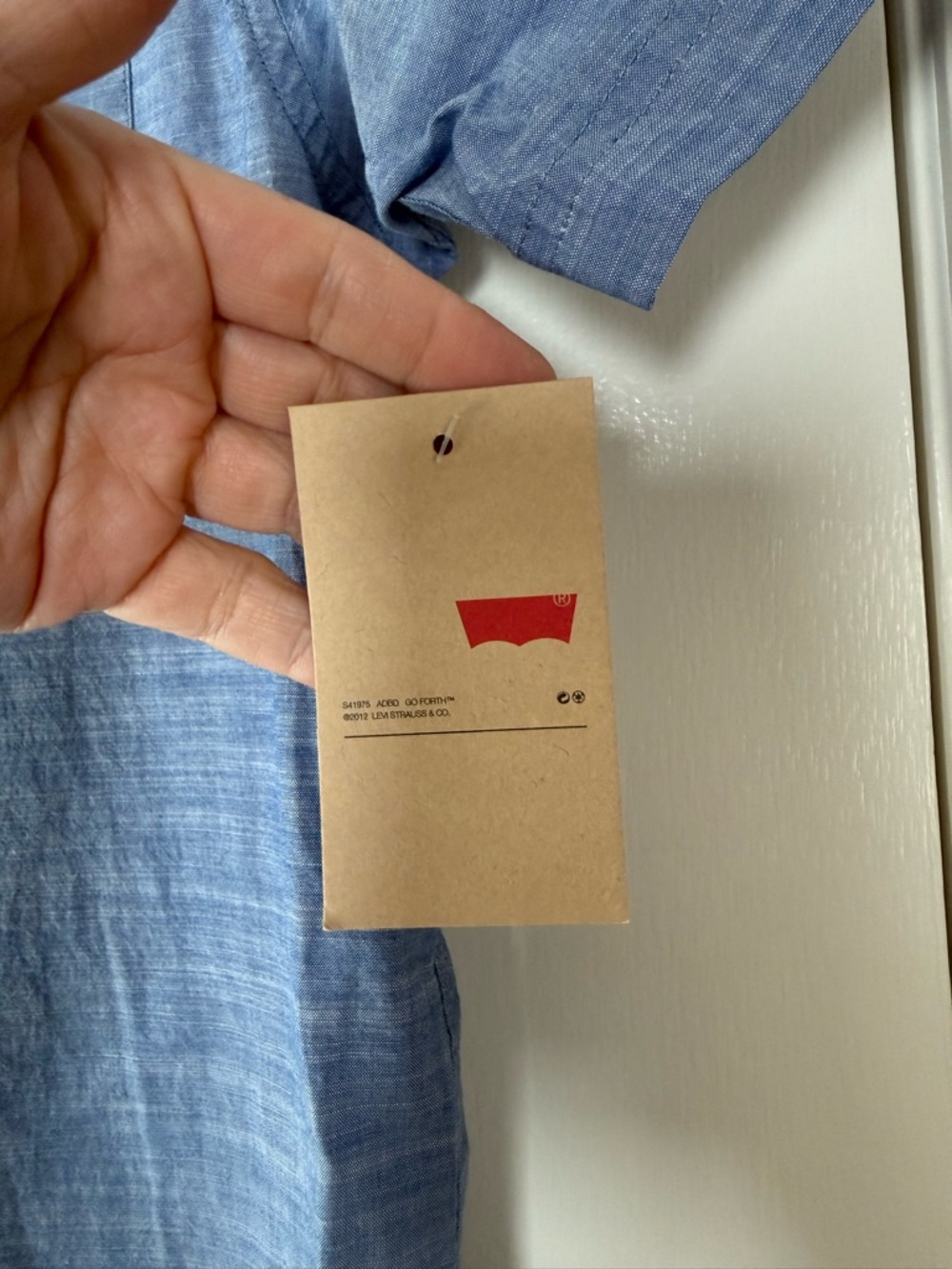 🆕 Levi’s Huxley Chambray Short Sleeve Woven Casual Button Front Shirt Relaxed - Picture 4 of 6